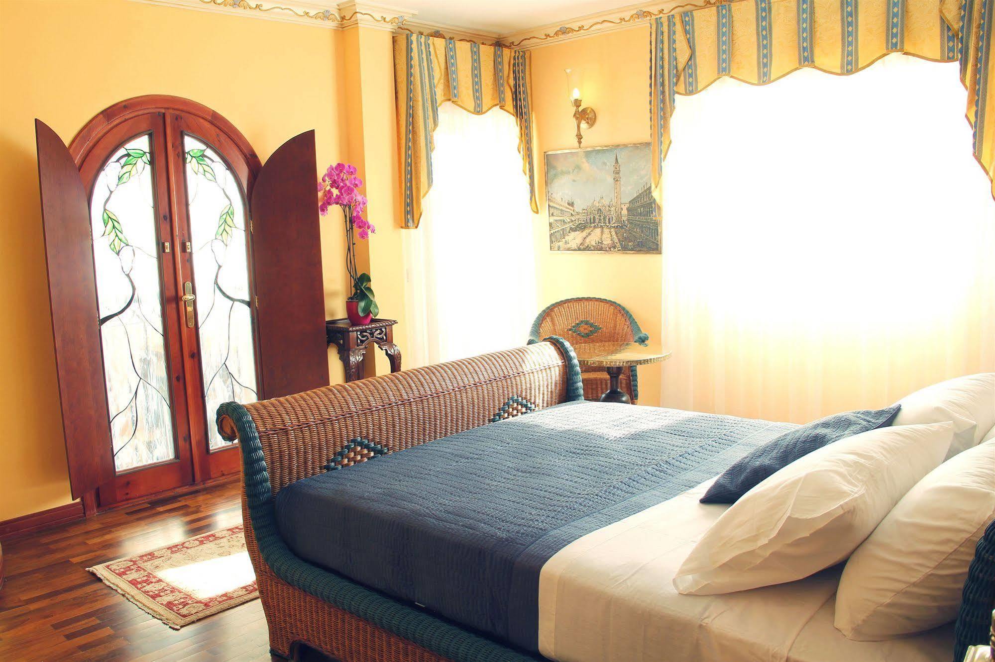 Hotel Boutique Villa Erina By Bossh Hotels - Adults Recommended Manilva Exterior photo